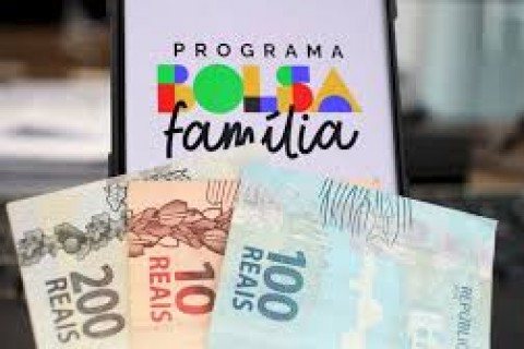 Caixa começa a pagar Bolsa Família de maio