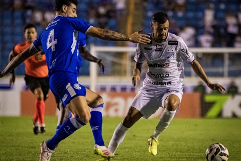 Confiança sofre mais uma derrota no brasileiro