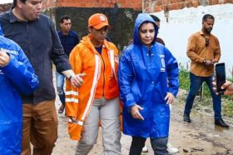 Prefeita Emília Corrêa acompanha ações do Comitê Operacional para reduzir impactos das chuvas