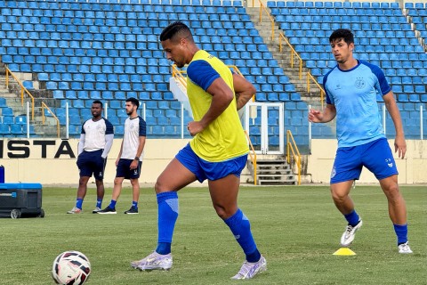 Confiança realiza treinamento na Arena Batistão