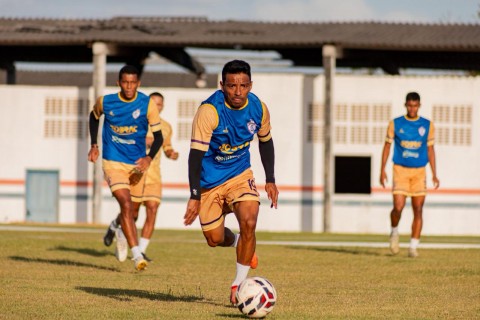 Tricolores treinam forte visando temporada vidoura