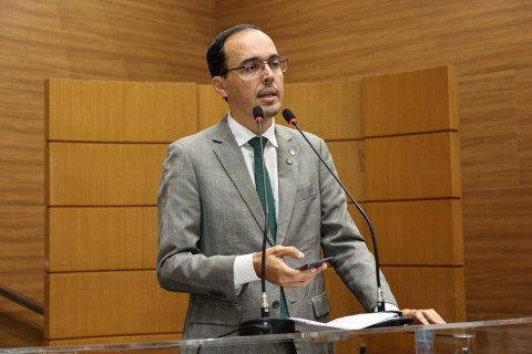 Georgeo Passos cobra presença da secretária de Assistência Social na Alese