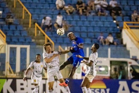 Confiança estreia na Série C com derrota em casa para o Amazonas