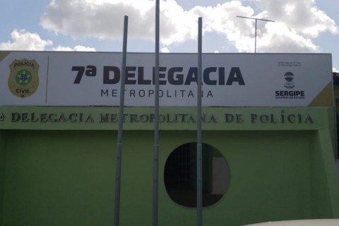 Polícia Civil prende mulher investigada por aplicar golpes em aposentados usando contas de laranjas em Aracaju