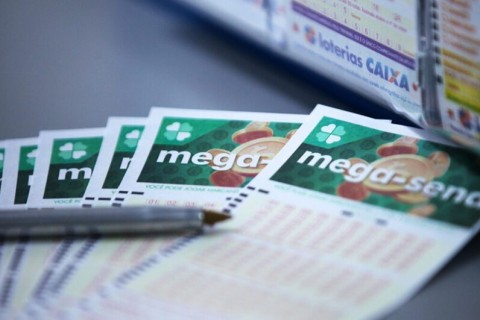 Mega-Sena sorri para Goiânia e Caraguatatuba: Prêmio de R$ 103 milhões é dividido